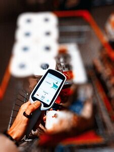 ONLINESHOP BEISPIELE: WORUM GEHT ES: 10 MARKTBEISPIELE FÜR ERFOLGREICHE ONLINESHOPS ONLINESHOP BEISPIELE: WORUM GEHT ES: 10 MARKTBEISPIELE FÜR ERFOLGREICHE ONLINESHOPS