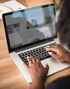 ONLINESHOP FUNKTIONALITÄTEN: WORUM GEHT ES BEI DEN ONLINESHOP FUNKTIONALITÄTEN? ONLINESHOP FUNKTIONALITÄTEN: WORUM GEHT ES BEI DEN ONLINESHOP FUNKTIONALITÄTEN?